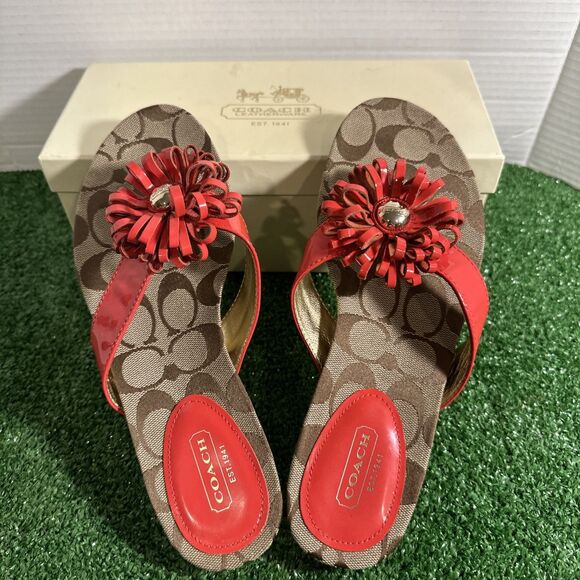 COACH SKYE PATENT SIGNAURE C THONG  MELON KHAKI THONG  SLIPPER  7.5/ M NIB - Picture 1 of 16
